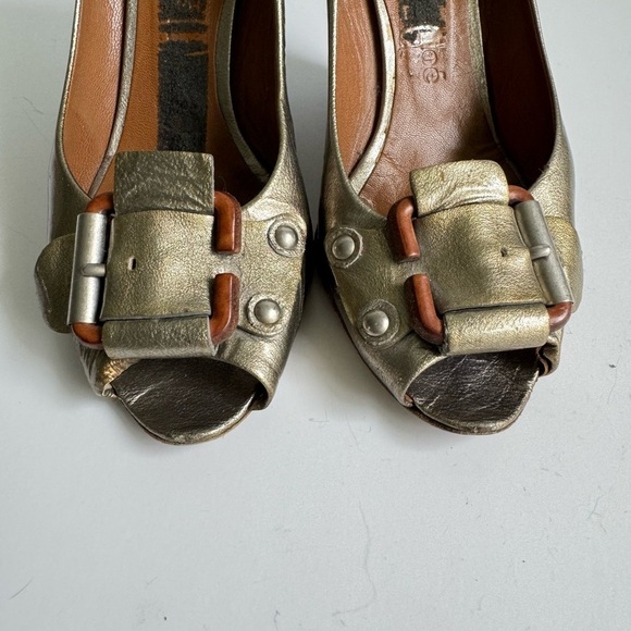 CHLOE Y2K Wedge Heels Shoes Metallic Gold Patent Leather Peep Toe Womens 39 9 - Picture 3 of 14